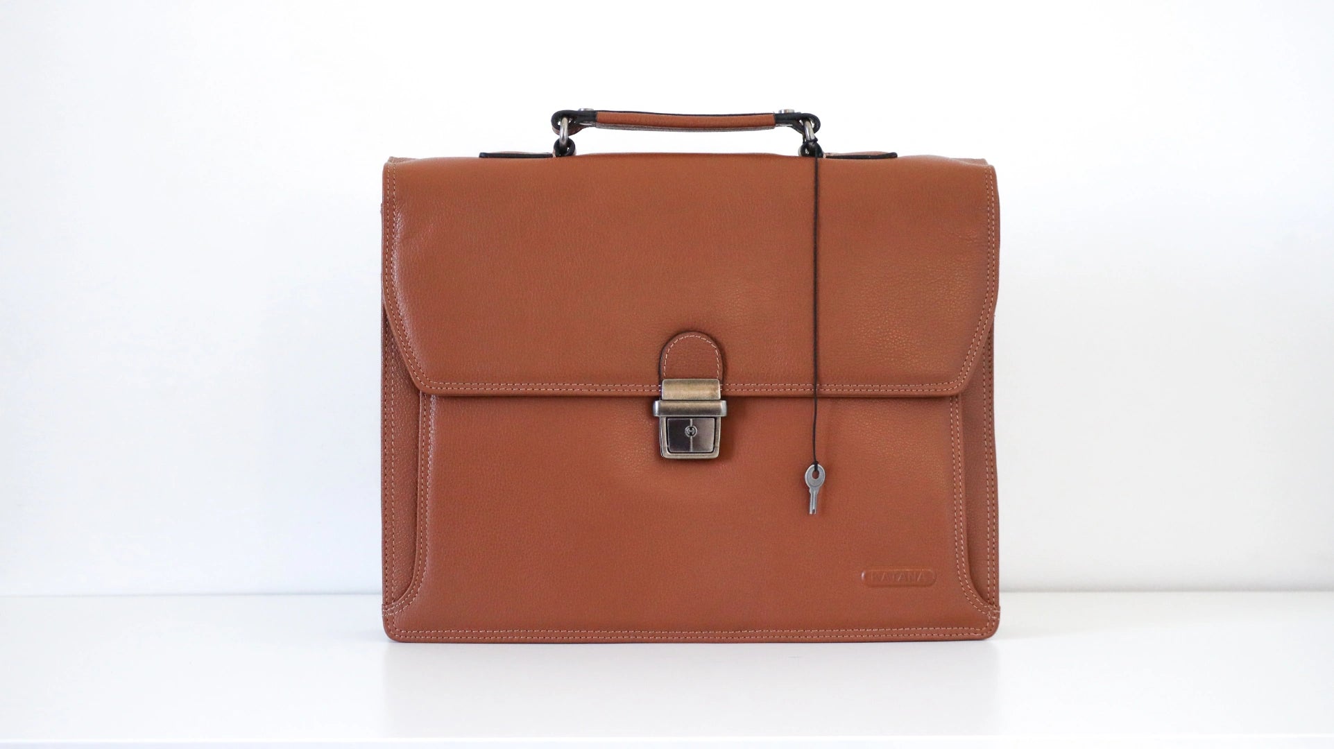 cartable en cuir marron homme et femme katana 69327 - vue de face 